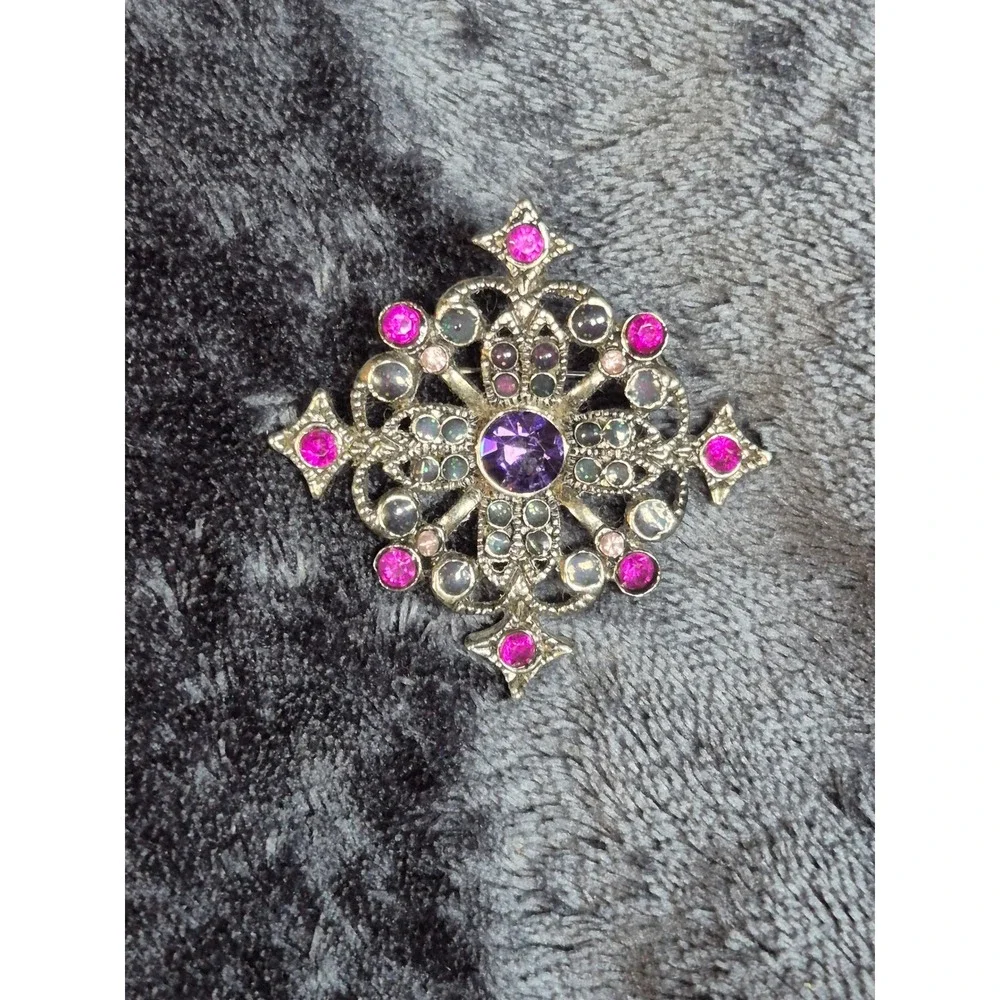 Vintage Maltese‎ Cross Brooch Purple Rhinestone Antiqued Silver Tone Pin